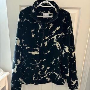 Women’s oversized Urban Outfitters quarter zip size medium